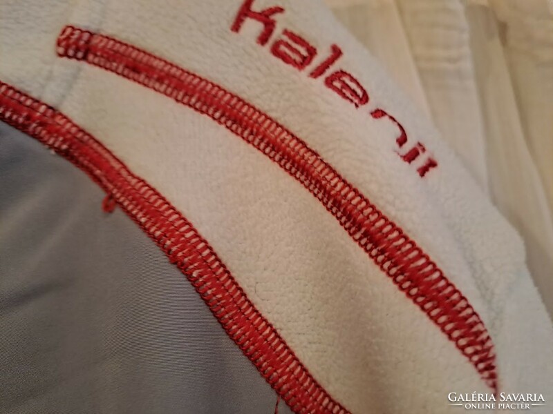 Profi aláöltözet, Kalenji felső M méretű fehér-szürke--piros díszvarrásokkal