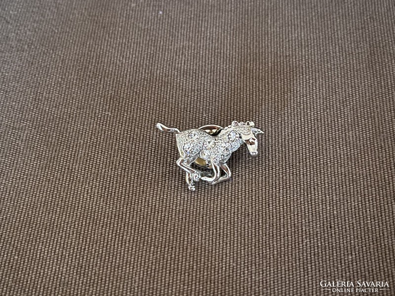 Equestrian badge