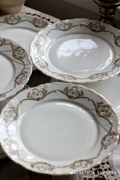 Art Nouveau porcelain flat plates, 5+1