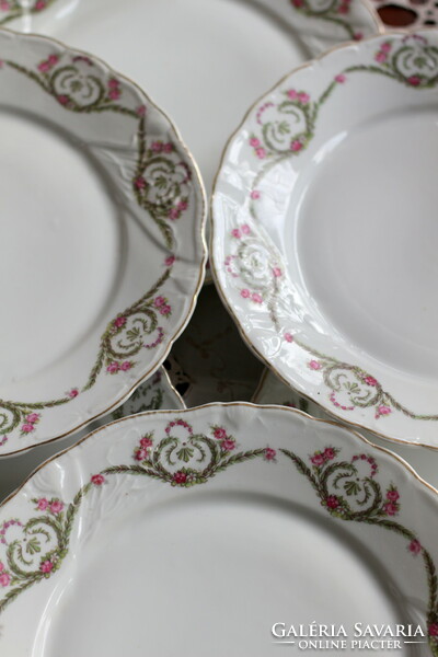 Art Nouveau porcelain flat plates, 5+1