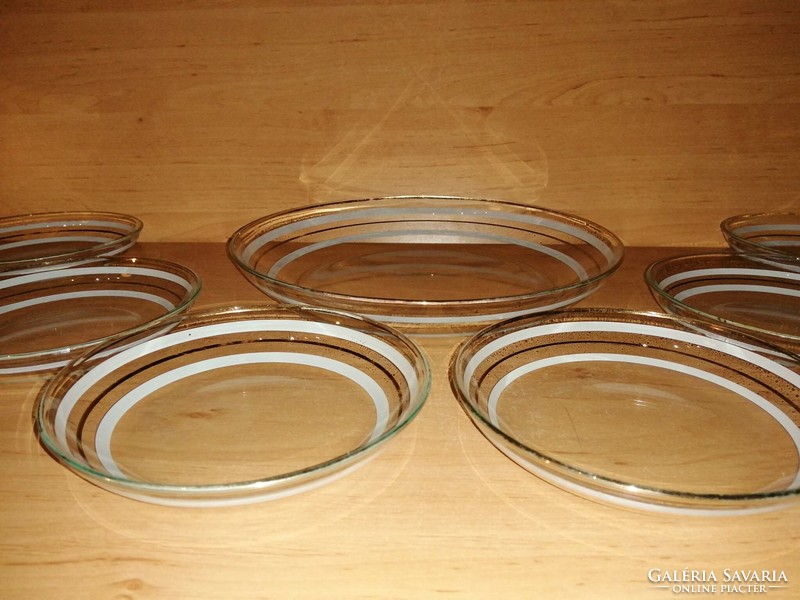 Retro glass plate set, 1 offering 6 small plates (size)