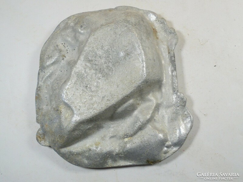 Old retro aluminum ashtray human representation - approx. From the 1980s