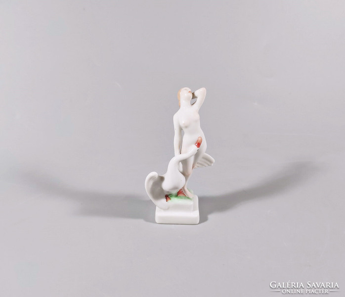 HERENDI LÉDA A HATTYÚVAL, KÉZZEL FESTETT MINIATŰR PORCELÁN FIGURA, 1942, HIBÁTLAN ! (J021)