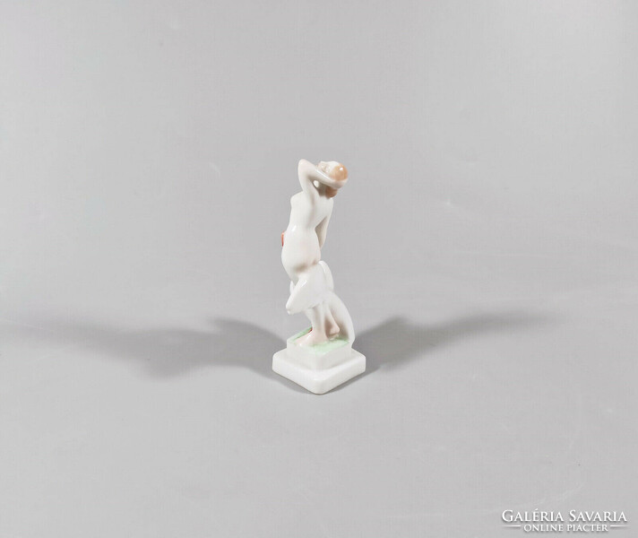 HERENDI LÉDA A HATTYÚVAL, KÉZZEL FESTETT MINIATŰR PORCELÁN FIGURA, 1942, HIBÁTLAN ! (J021)