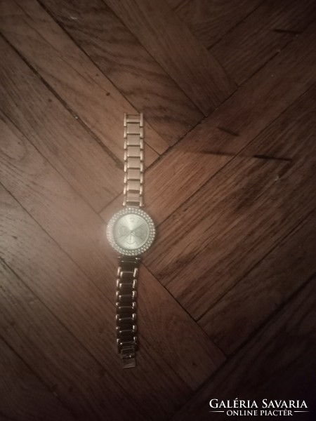 Beautiful new claire's gold-colored women's watch with rhinestones in its original box