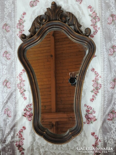 Neo-baroque mirror