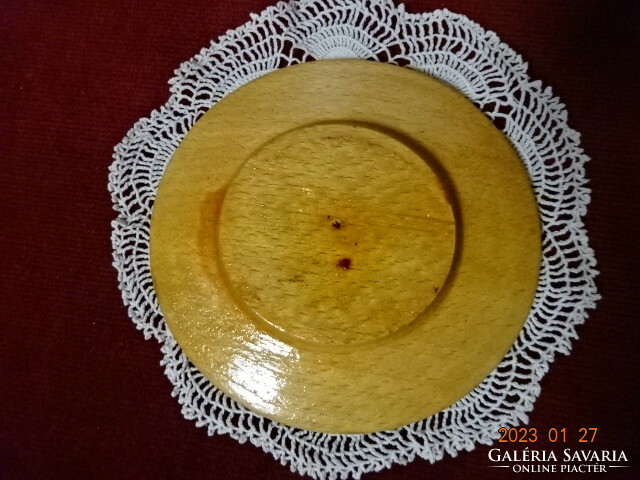 Orosz fa tányér, kézi festésű, átmérője 10,5 cm. Vanneki! Jókai.
