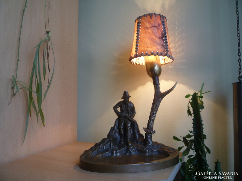 Bronze table lamp.