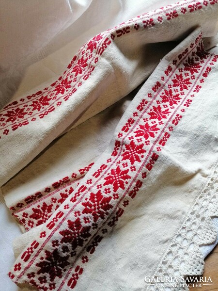 Hand-woven linen tablecloth