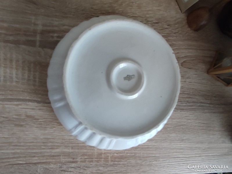 Zsolnay porcelán régi tál (átmérő 22 cm.)