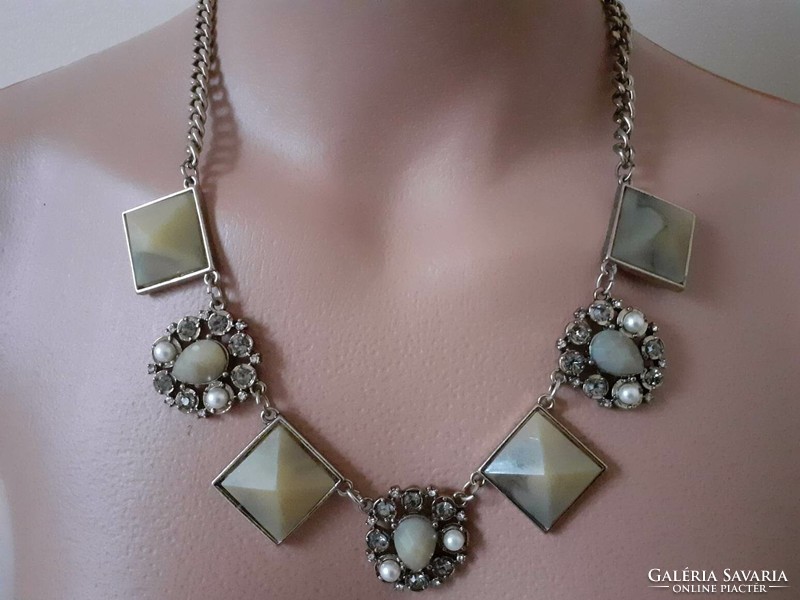Showy vintage necklace