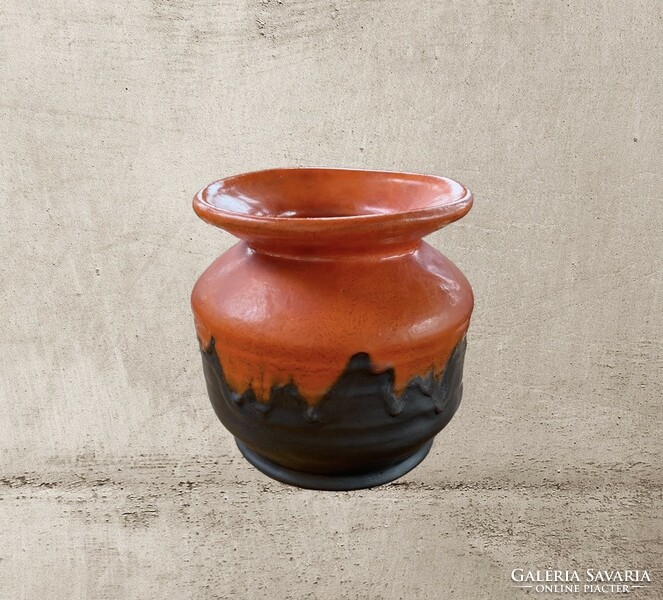 Lohr palm (1940-1993) industrial red and black ceramic vase/pot, flawless, rare