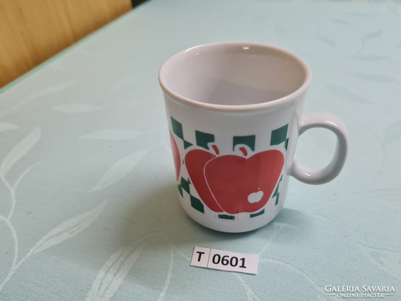 T0601 mug with apple pattern