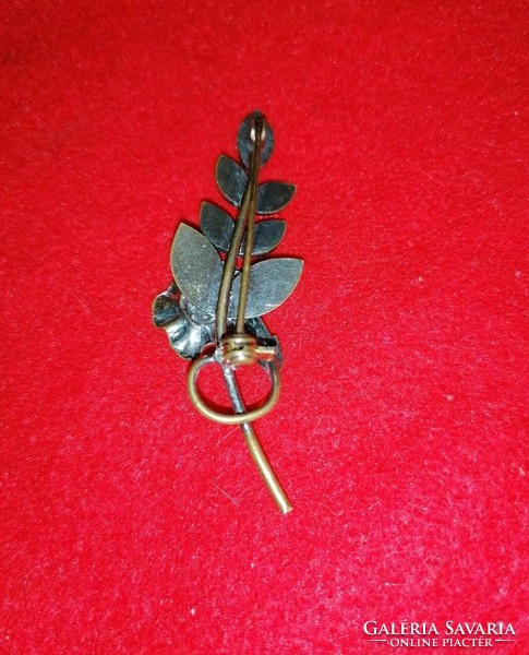Old flower brooch (57)