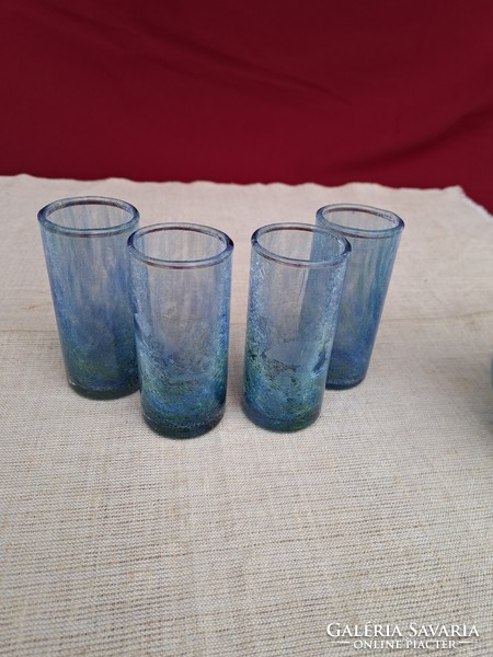 Gyönyörű színátmenetes kancsó pohár poharak repesztett Fátyolüveg fátyol karcagi berekfürdői üveg