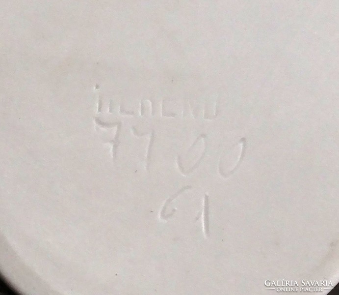 1D600 snow-white large Herend porcelain ashtray