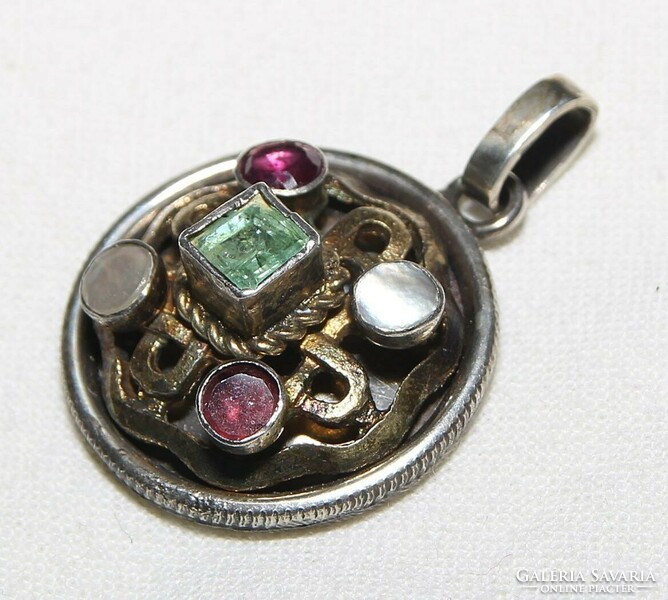 Antique gold-plated silver Austro-Hungarian pendant with an emerald and amethyst