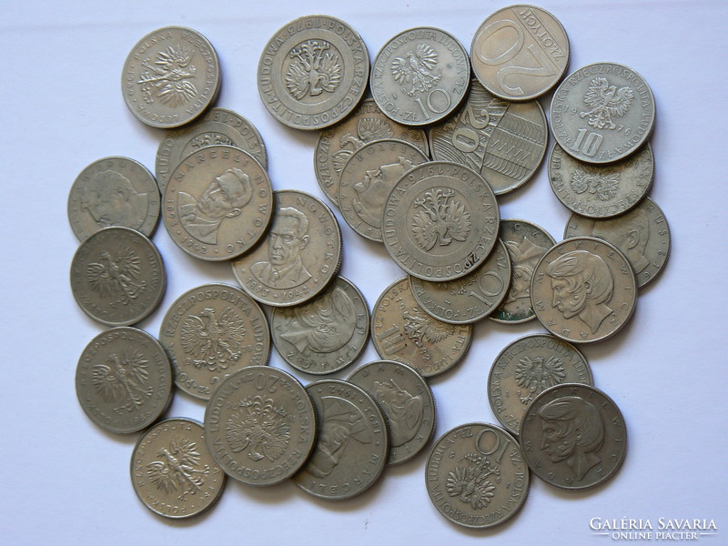 A collection of 30 Polish mixed coins in one