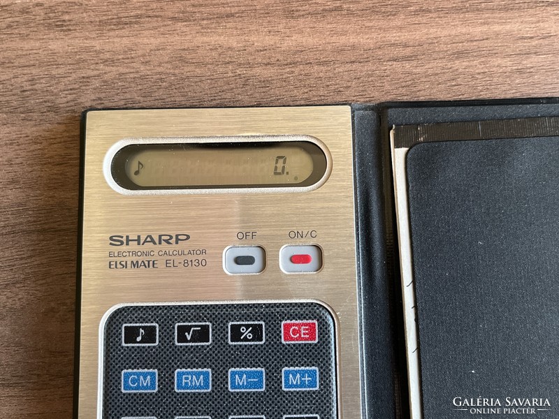 Retro, vintage sharp el-8130 calculator