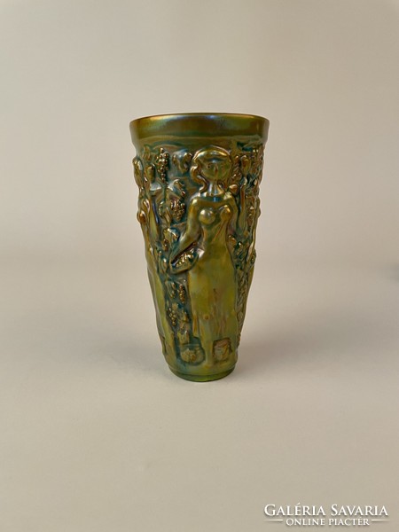 Zsolnay eozin porcelán szüretelő pohár, öttorony jelzéssel