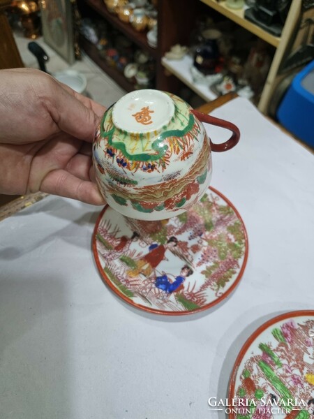 2 Japanese porcelain cups