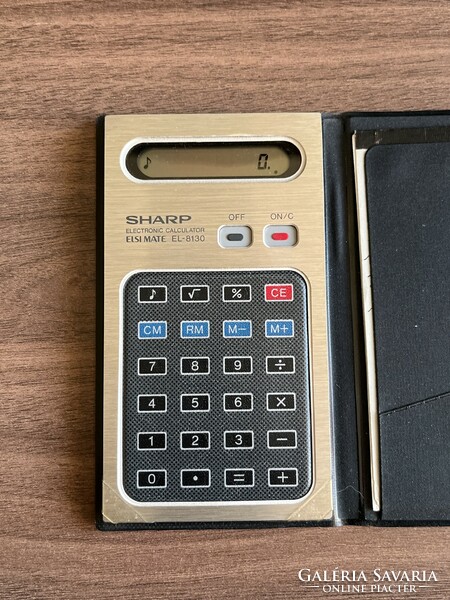 Retro, vintage sharp el-8130 calculator