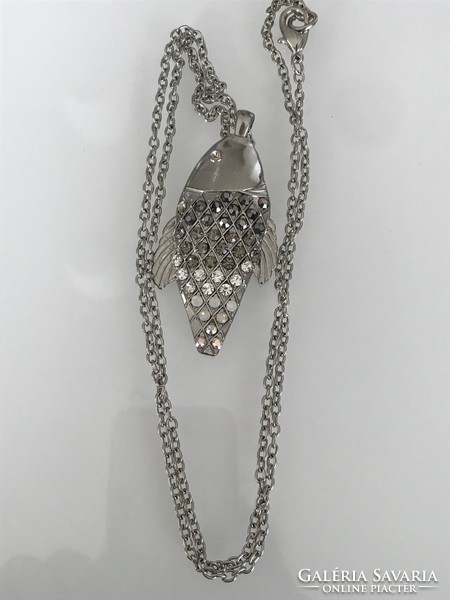 Mango necklace with crystal-encrusted fish-shaped pendant