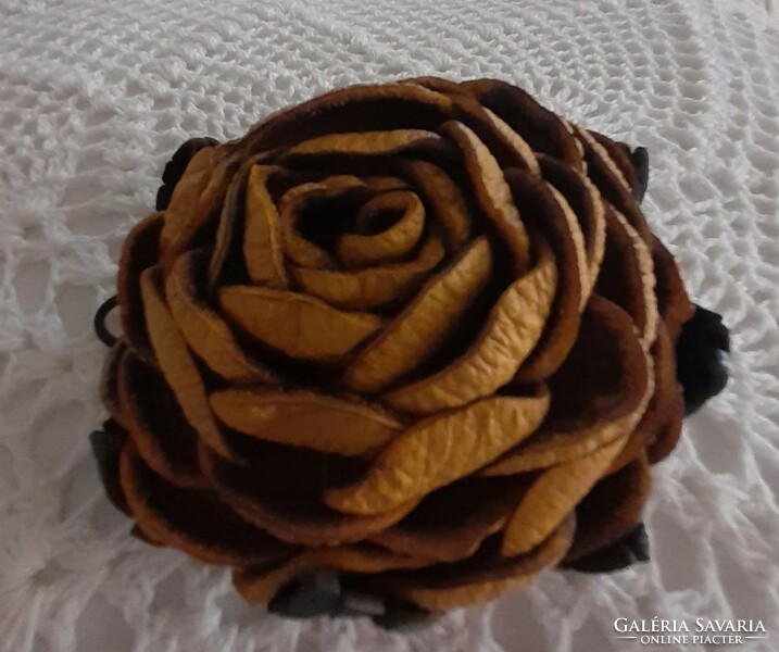 Rose home decoration made of genuine leather