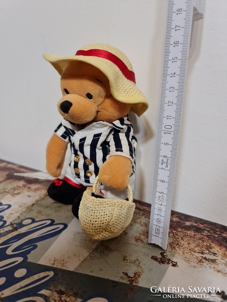 Winnie the Pooh, disneyland - regatta pooh 2002 plush figure