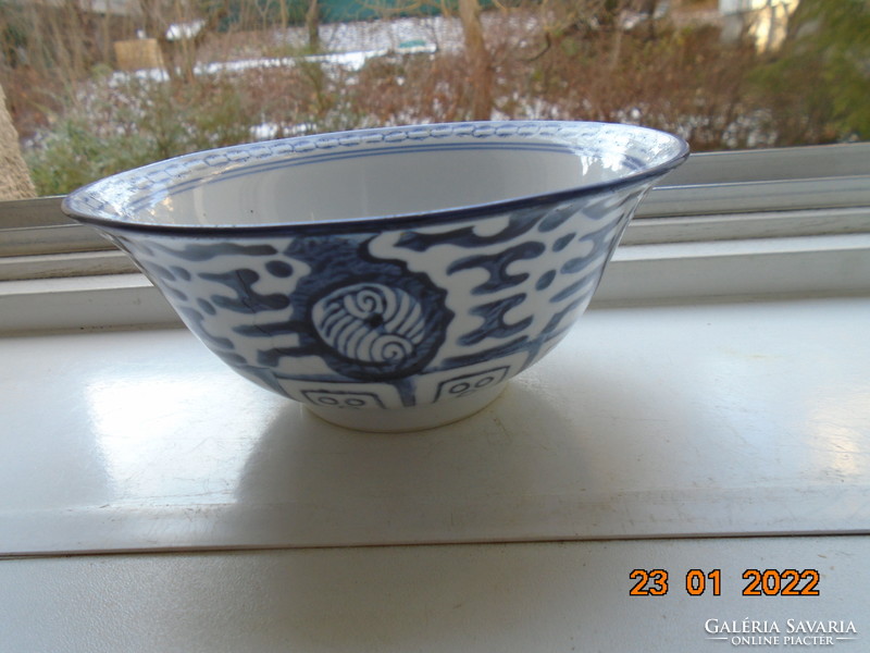 Antique swatow zhangzhou hand painted blue white bowl