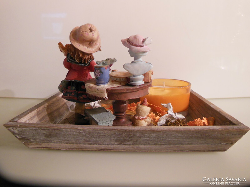 Table decoration - new - ceramic - 23 x 19 cm - figure 12 x 8 x 13 cm - wooden tray - candle holder - German