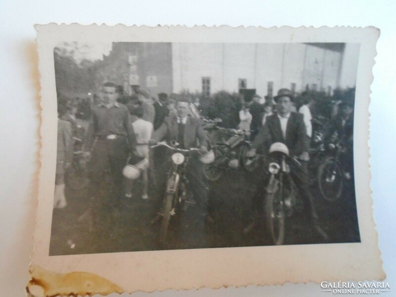 D193148 old photo - May Day 1950 motorcycle race