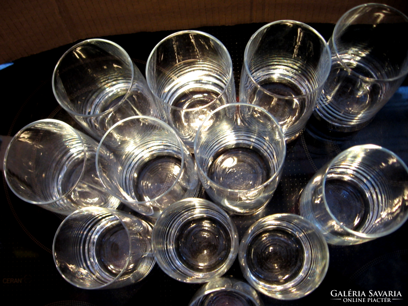 Kristály pohár készlet 8+4 db, optikailag csíkos, több funkciós, vizes, whisky-s, üdítős