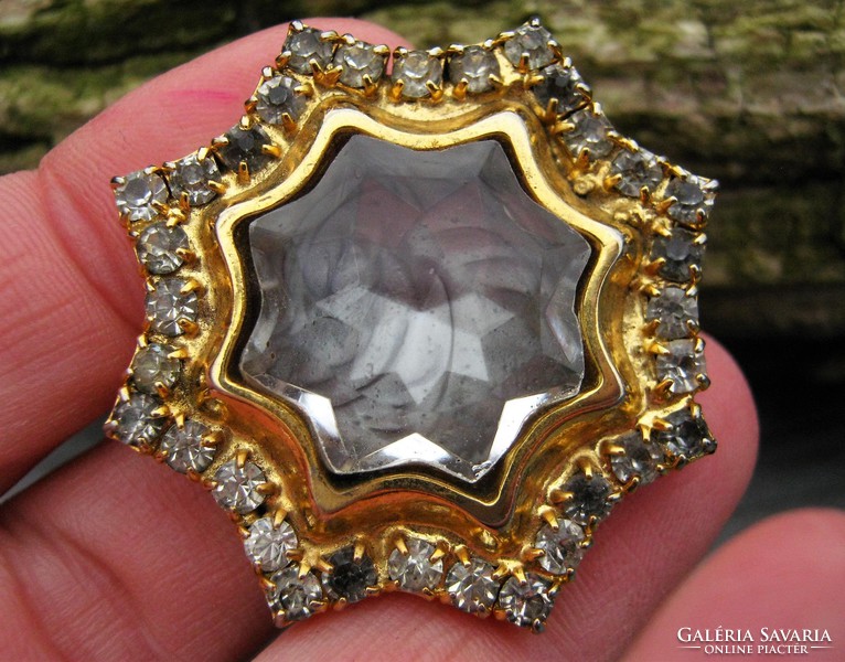 Beautiful old brooch / badge with special polished glass