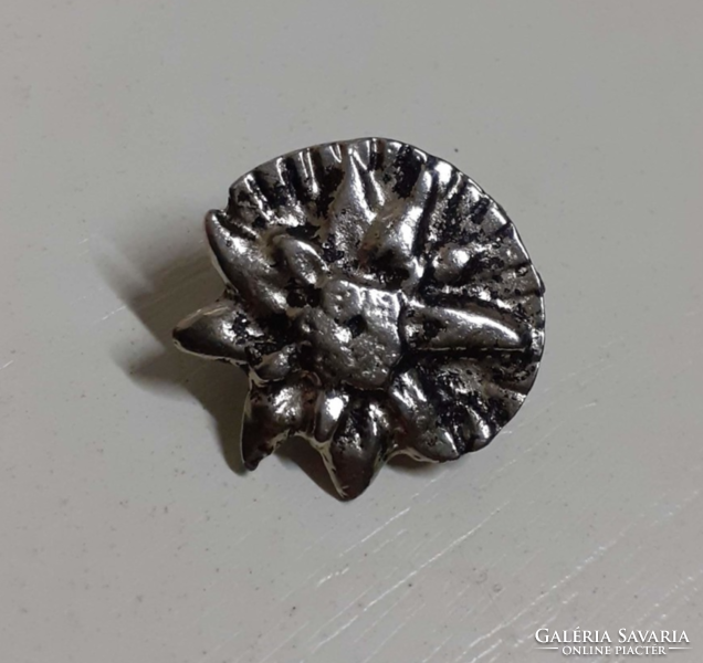 Vintage, beautiful condition, silver-colored mountain meadow brooch