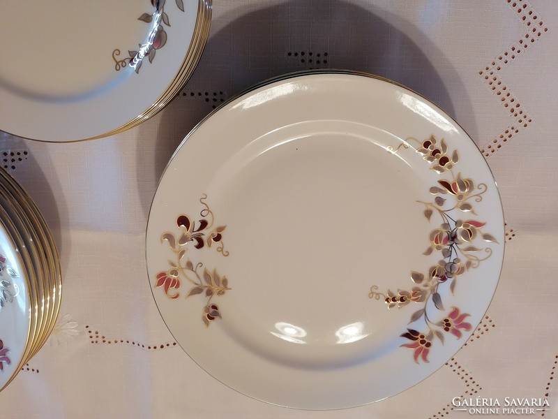 New Zsolnay hand-painted unique plate set