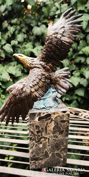 Repülő sas - bronz szobor műalkotás