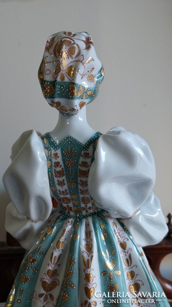 Noble lady of Herend in dress - 43 cm - designed by sculptor Imre Schrammel