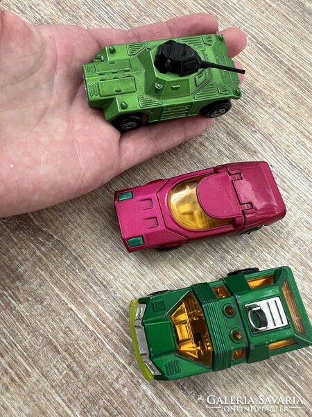 3 Old matchbox small car 1973 tank with opening top and a special green car