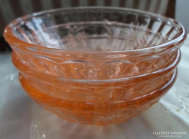 Retro / vintage, barackszínű üveg tálka virágmintával (salátás, kompótos)