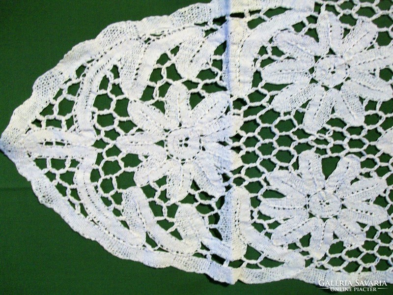 Beautiful handwork, green lace tablecloth, runner 68 x 24 cm.