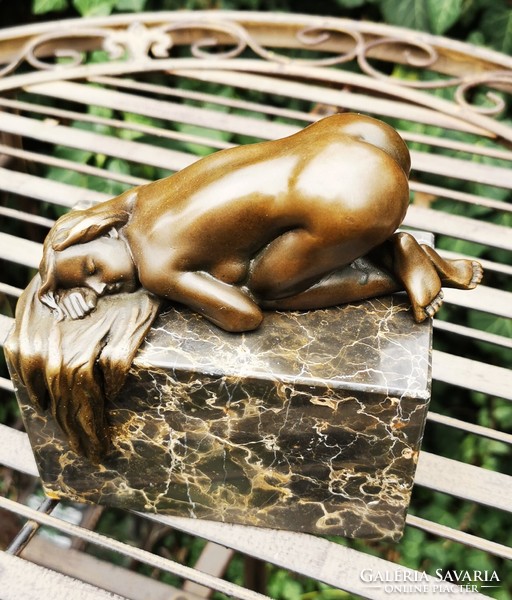 Resting female act - bronze sculpture