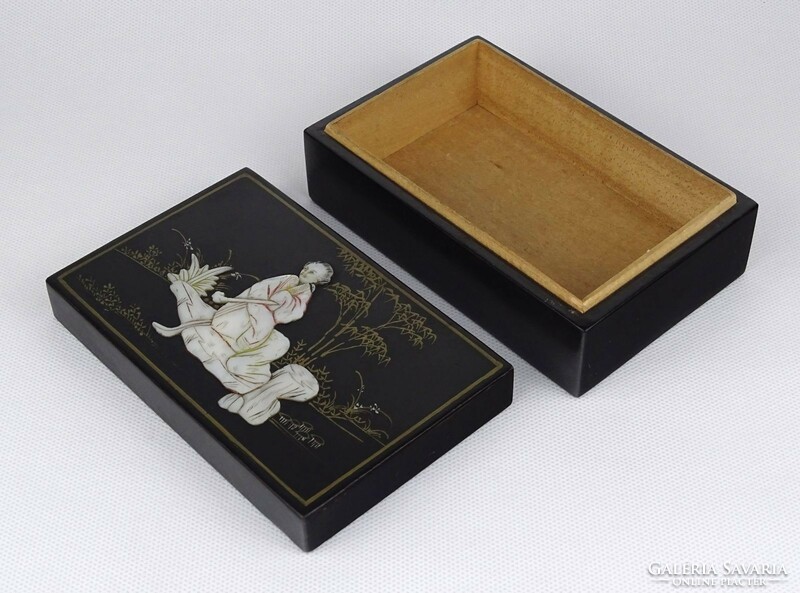 1M038 antique Chinese mother-of-pearl decorative lacquer box 5 x 8.5 X 13.5 Cm