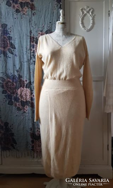 Thin knitted nylon dress with acrylic and cashmere in size 12(40).