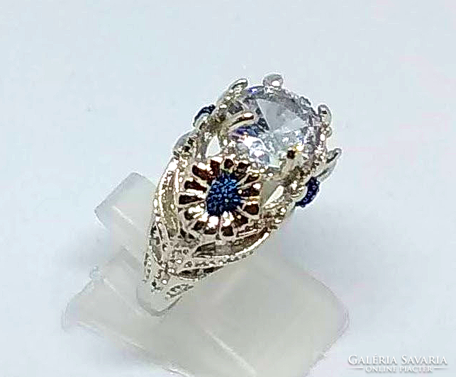 925-s silver plated gyűrű, CZ kővel, kék tónusú margaréta díszítéssel