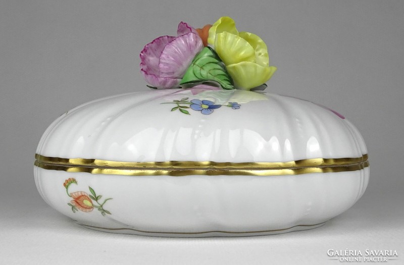 1G259 large Herend porcelain bonbonier with three flowers