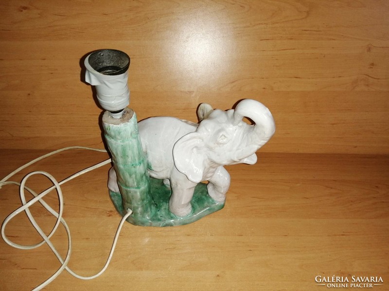 Retro elefántos asztali porcelán lámpa 18 cm magas