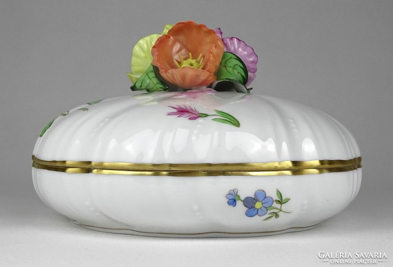 1G259 large Herend porcelain bonbonier with three flowers