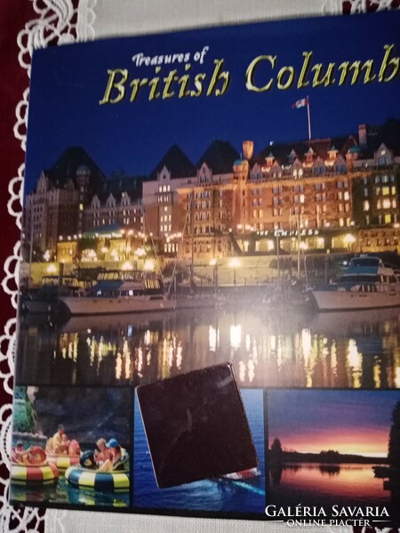 British Columbia kincsei  képes könyv, angol nyelvű + 1 db kanadai medvés hűtőmágnes