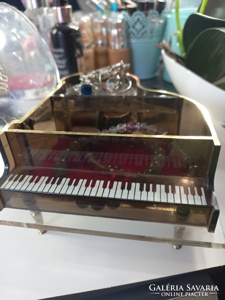 Piano music box jewelry holder classic jewelry box